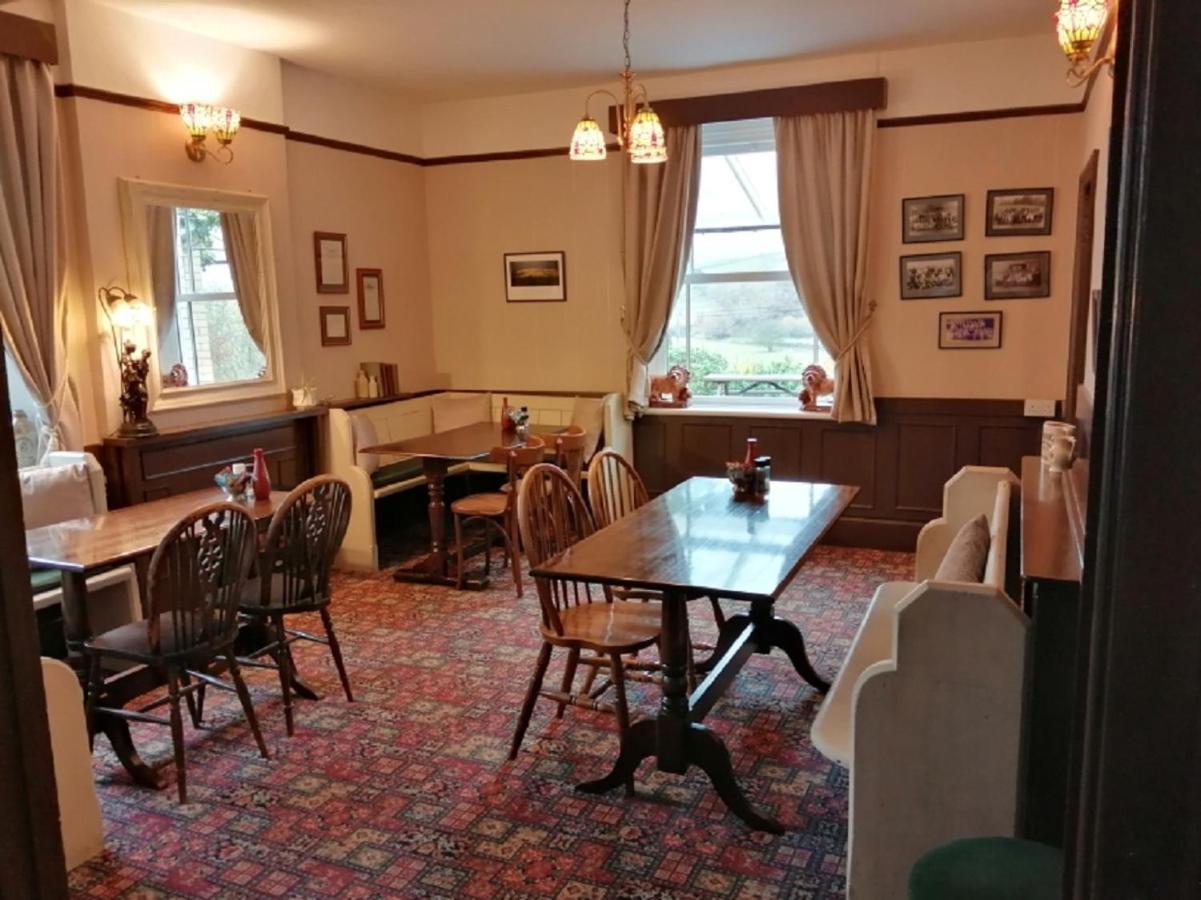 Lion Hotel Llanbister Buitenkant foto