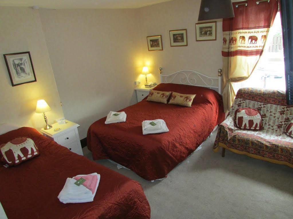 Lion Hotel Llanbister Buitenkant foto